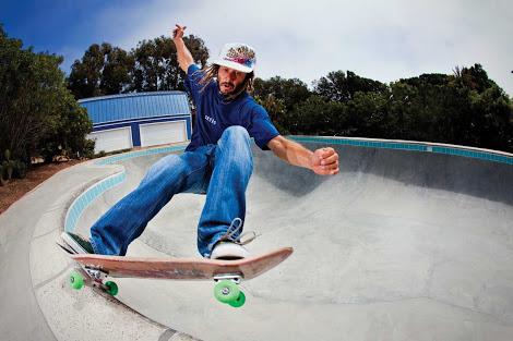 Happy birthday !
Terimakasih untuk telah membuat skateboarding menjadi lebih menantang & menyenangkan 
