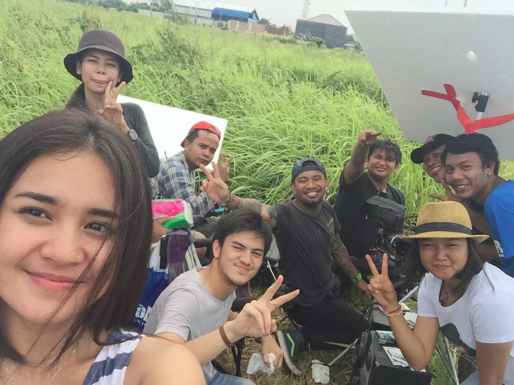 Michelle Ziudith W On Twitter Nonton Yaa Tentang Kau Dan Aku Official Video Di Youtube Https T Co Yraxdwpliw Download Jg Di Itunes Http T Co Duxrvjaqgj