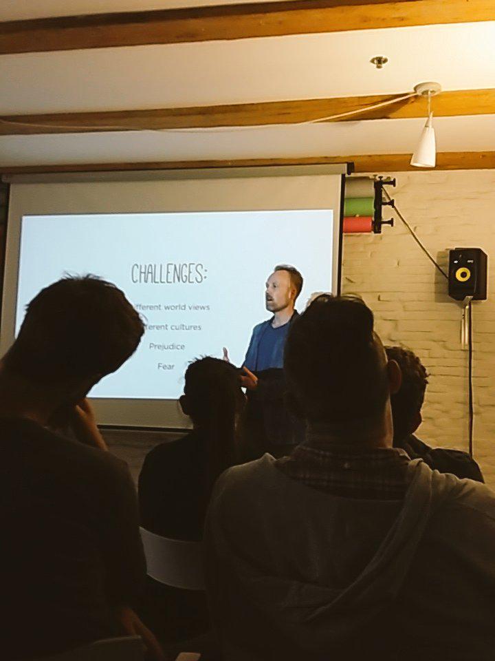 Kristina Linde Hansen tweet media