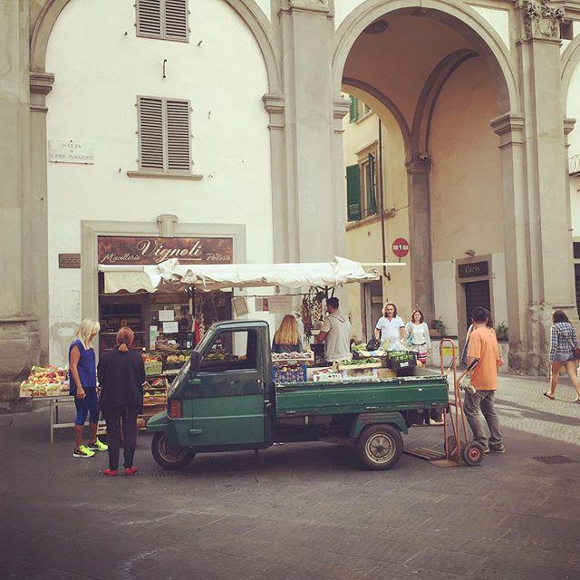 Buongiorno 😜 #market #marketplace #igersoftheday #igersfirenze #travel #travelontheroad #tuscany