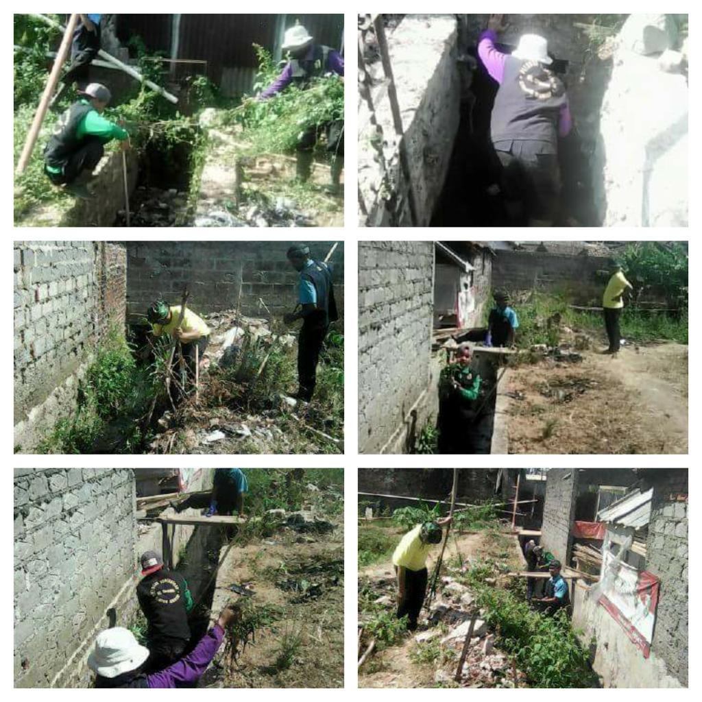 <a href="/ridwankamil/">Ridwan Kamil</a> <a href="/OdedMD/">Oded Muhamad Danial</a> <a href="/yossiirianto/">Yossi Irianto</a> <a href="/Zam2_Nurzaman/">Zamzam Nurzaman</a> giat tim gober beberesih gorong2 disekitar jl.desa <a href="/cipadungberani/">Kelurahan Cipadung</a>