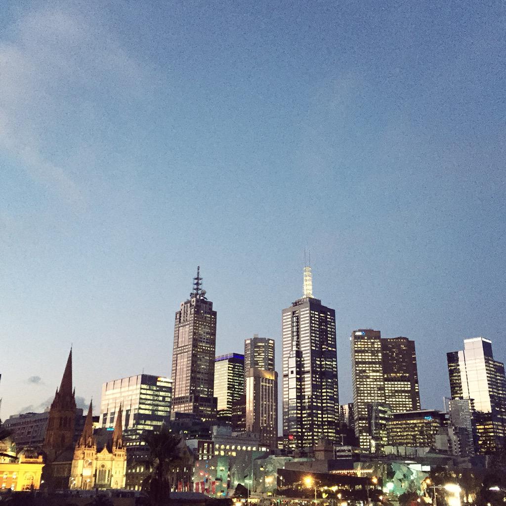 ADLBlogger's tweet image. Back in #Melbourne 💙 #bigcitylights