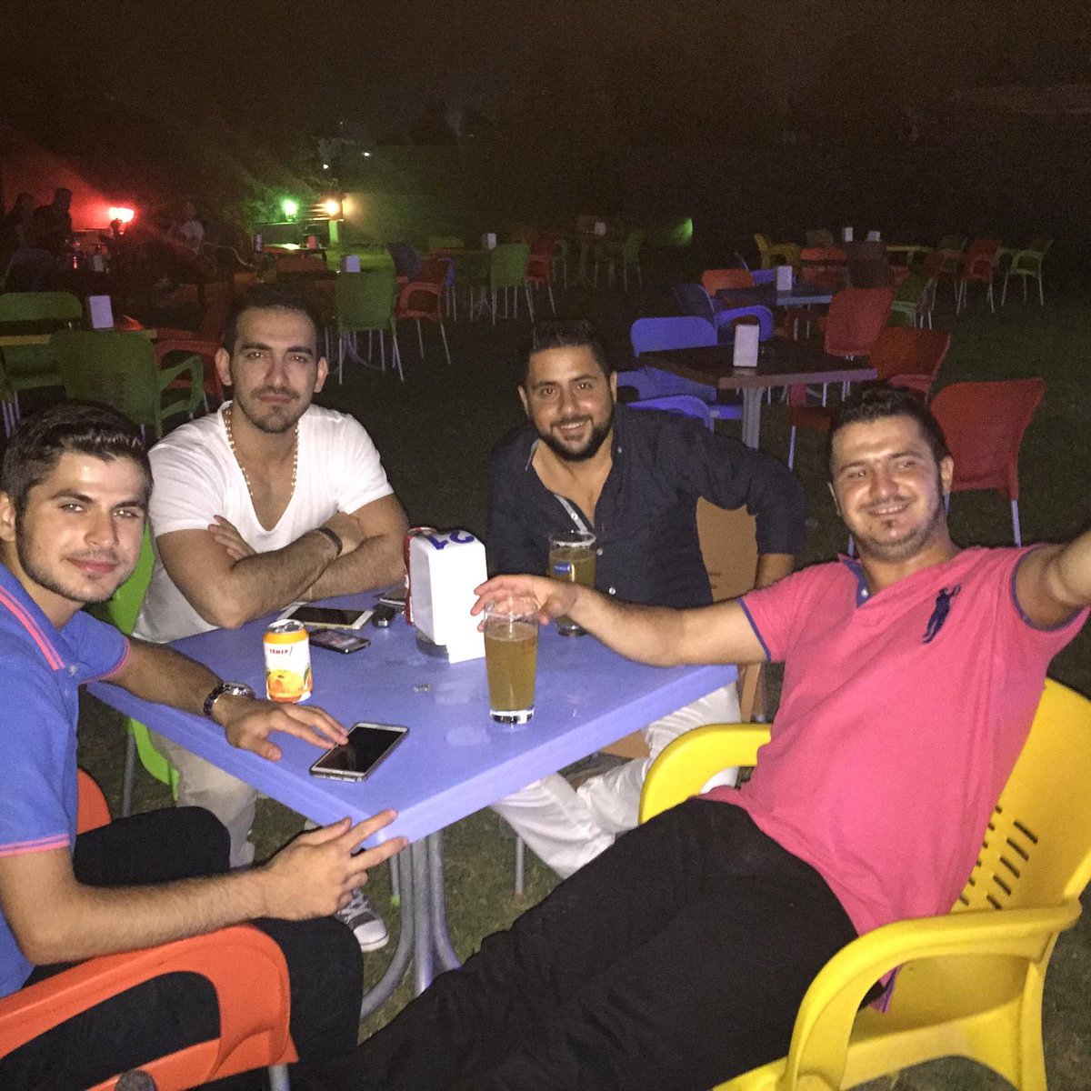 altun737's tweet photo. Hey boom 😁😁 (@ Arsuz Sahil Cafe) https://t.co/lLH39p30z8 http://t.co/u33EgJgIDD