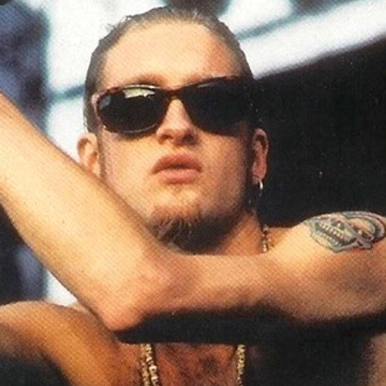 Happy Birthday Layne Staley. 