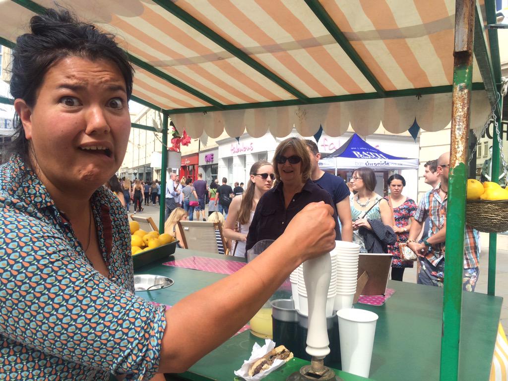 bath_food's tweet photo. The #RealLemonade stand @bath_food @SouthGate_Bath is busy today.. 😎 #greatpeople http://t.co/esoo2lC3rI