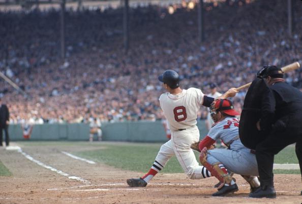  Happy birthday to HOF Carl Yastrzemski. 3,419 hits, 452 home runs and 1967 Triple Crown Winner. 