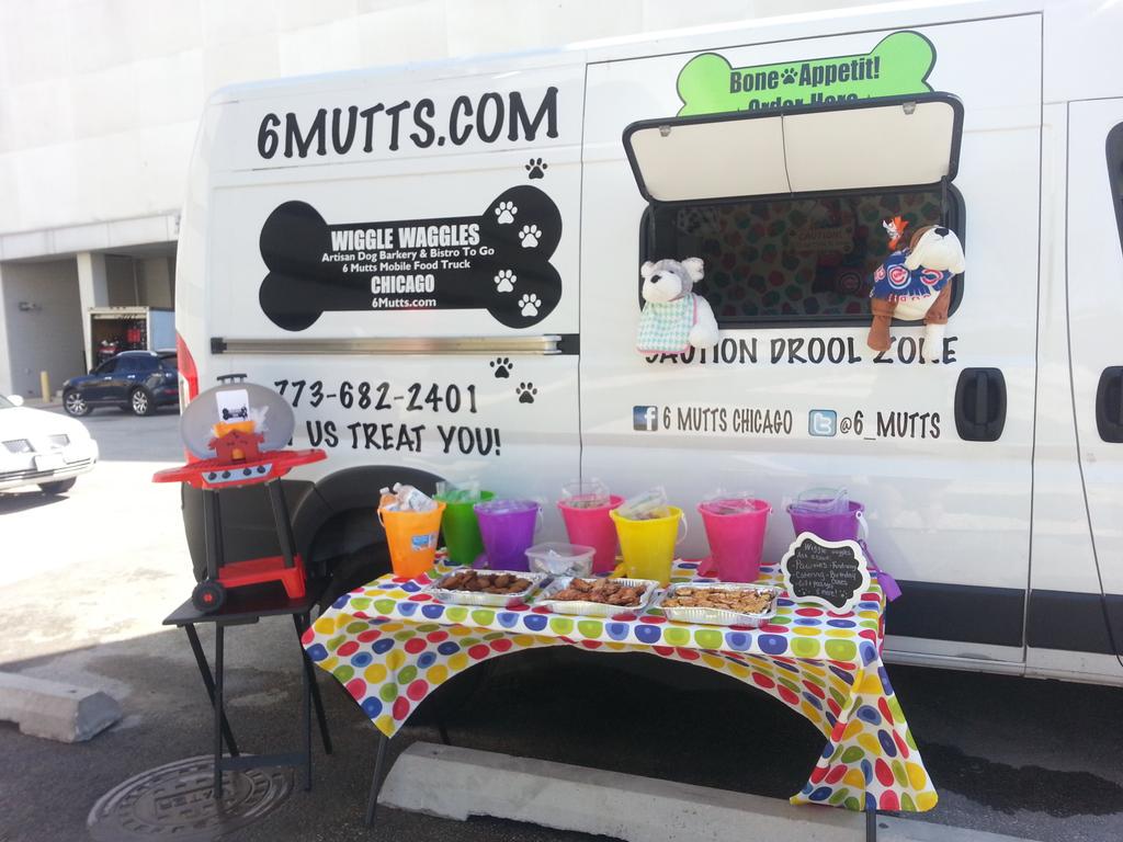 6_Mutts's tweet photo. @K2Apartments thank you K2 for letting us bartake in the grand opening of the dog park! We will be back soon!  :) http://t.co/rzrbBSpwmA