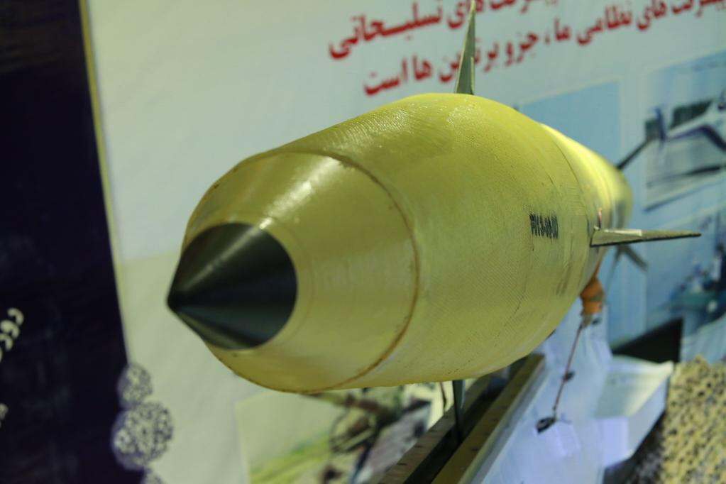 صاروخ Fateh -313 الايراني  CNABvmzUYAAUqn0
