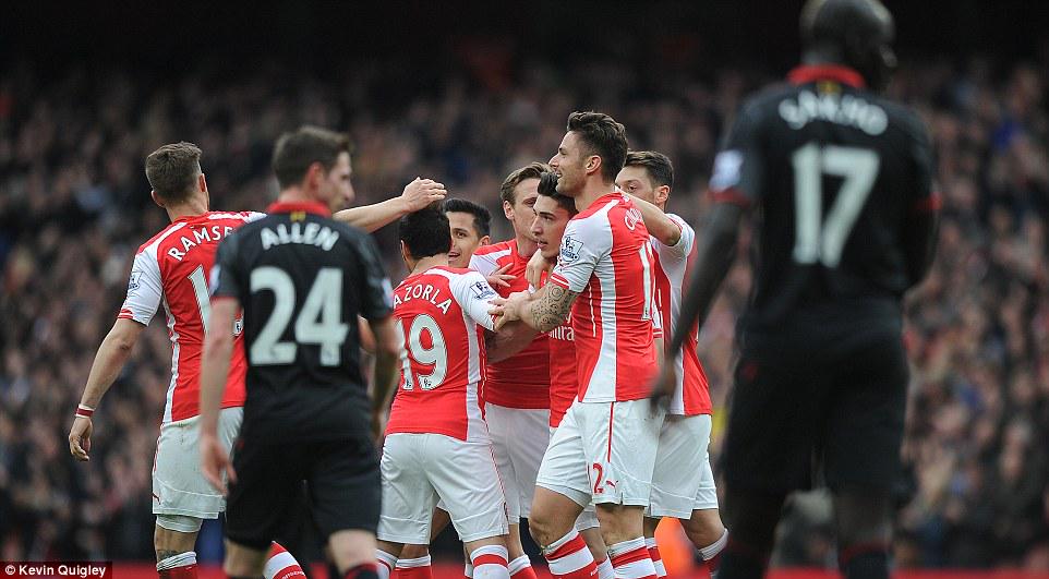 ArsenalNews_Ind's tweet photo. Wenger: "Laga melawan Liverpool sangat penting. Musim yang sukses berhubungan dengan kekuatan kandang." http://t.co/grhwdQJ66r