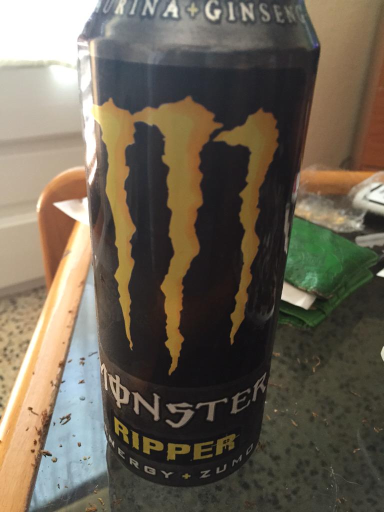 Chriskrillex66's tweet photo. Tomando un Monster Rippa' Too much vitamins #MonsterEnergy http://t.co/QyjOOXujnz