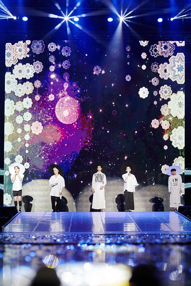 _bot_onew_ tweet picture