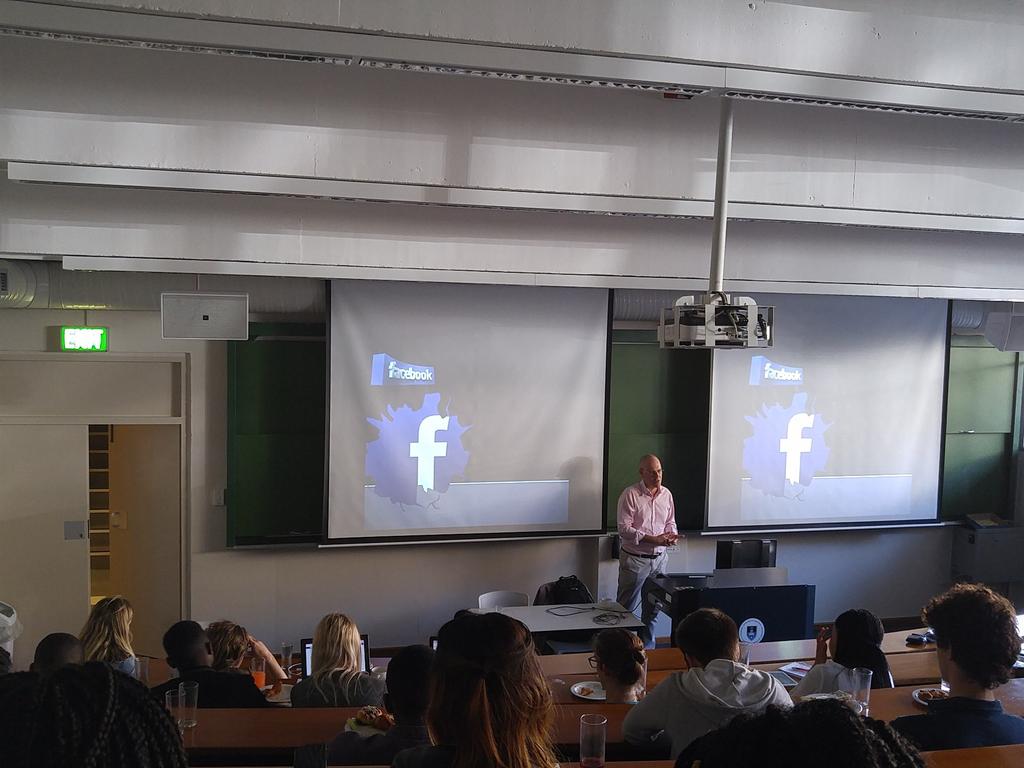 brianmawdsley's tweet photo. Ensure that the content you're pushing out has value to your communites lives and industry. #UCTMA @insidemanmedia http://t.co/QWox7cXgHR