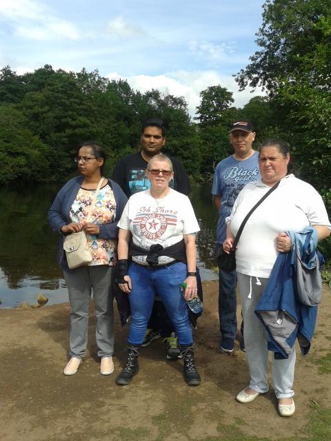 LydiaS_KPlusG's tweet photo. Lovely day for a walk around Leasowes Park #TeamCWB http://t.co/pEDUxOEMKP