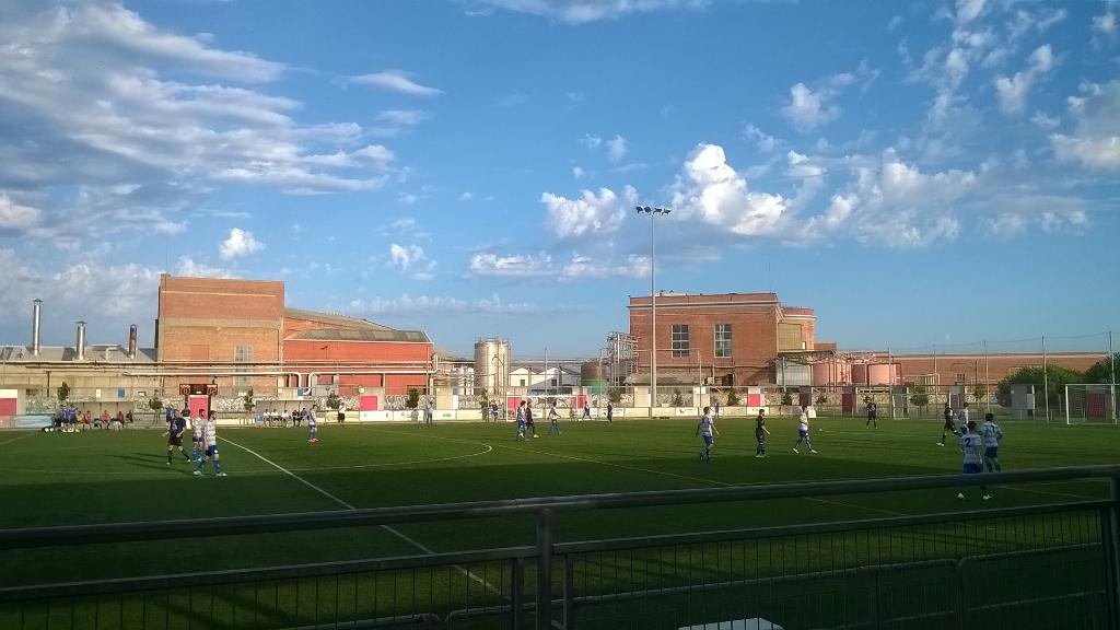 onamonumental's tweet photo. #Pretemporada | Comienza la 2da parte y todo sigue igual #CDMalgrat 0-2 #CDBlanes #3cat http://t.co/FcTdvaBp0B