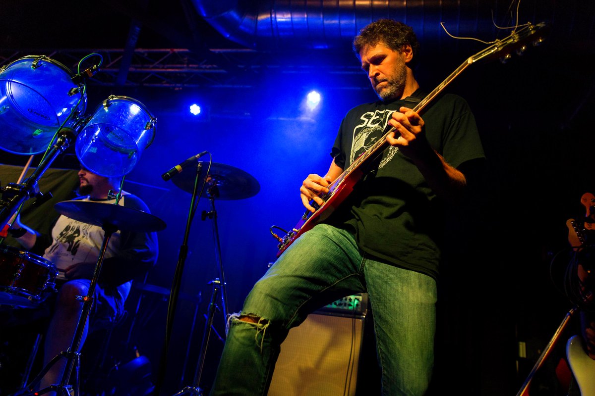 PostMortemPWM's tweet photo. PHOTOS from last night's show w Dementia Five @PortlandEmpire: https://t.co/p9Q26vBIRP @runawayjett13 @peri_broadbent http://t.co/vFTTNXCSTs