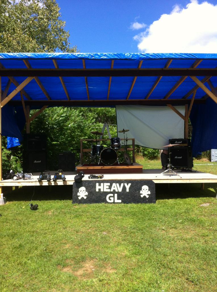 EthanClarkSJC's tweet photo. Stage set up is lookin good! Stoked for today! #heavyGL #Metal @TheDeadSexy http://t.co/F8OmdNUemD