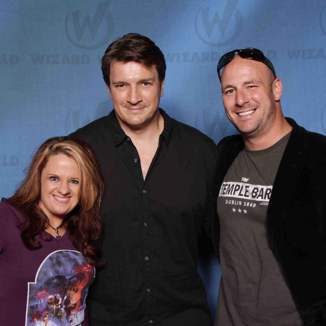 KJonair's tweet photo. I finally got my two favorite men in the same room. @NathanFillion #fangirling #WWCCC Thanks @CelebPhotoOps! http://t.co/CZ7iys0Kig