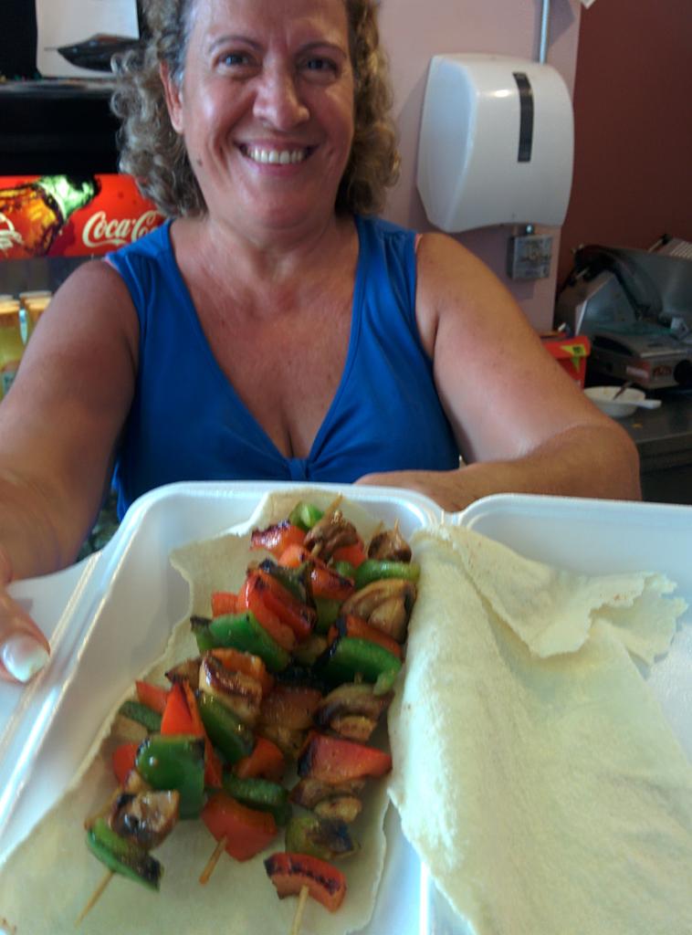 Picking up dinner from PGcafe for Dinner in white. Looks great