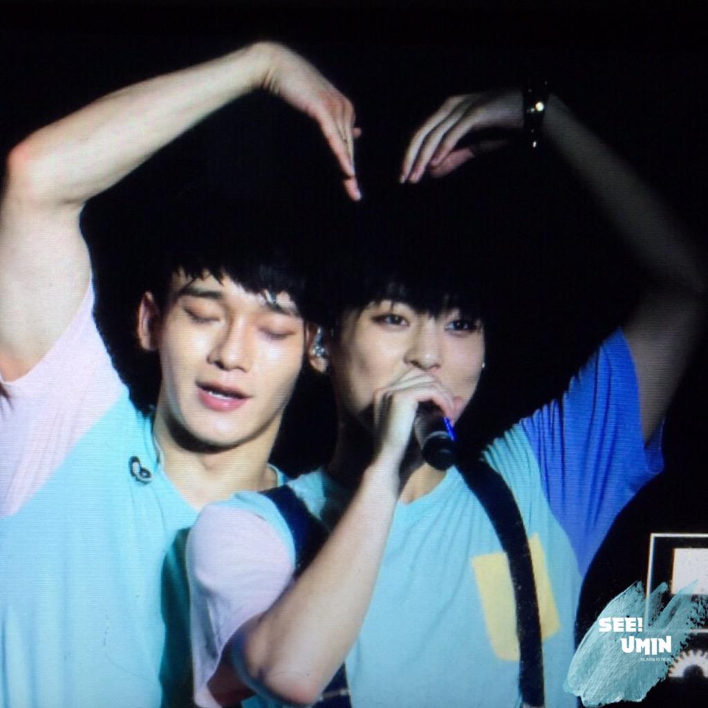 see_umin's tweet photo. 150822 시안콘서트 #시우민 #XIUMIN 김형제 하튜하튜❤️ http://t.co/W7oLU0O5jL