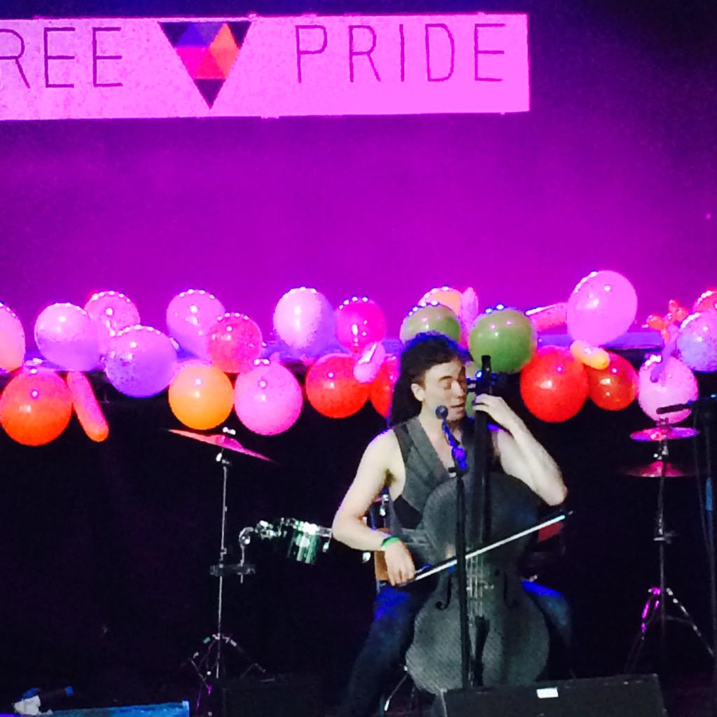 freepridegla's tweet photo. FOLK ROCK and BLUES @ Free Pride #freepride #calumingram http://t.co/NMGqc4cgiT