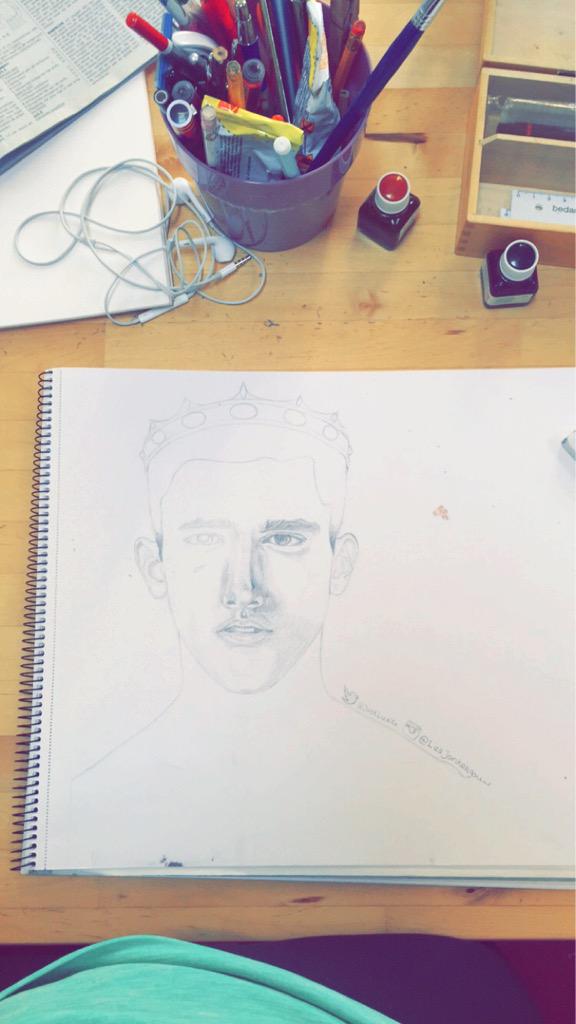 JustLizaXx's tweet photo. Getting there #drawing http://t.co/wmhg8grpUs