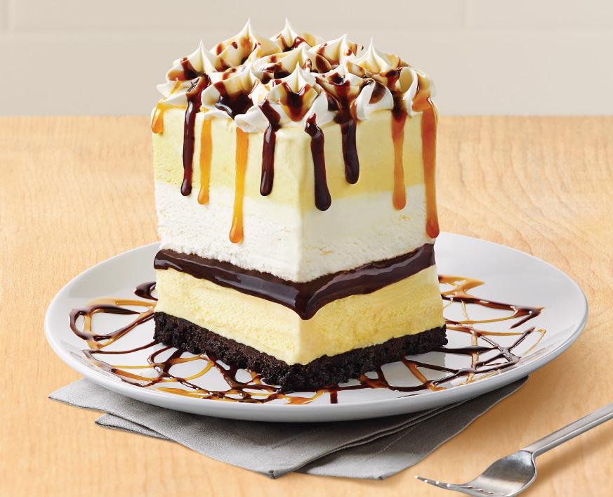 katieturnerr's tweet photo. And they said ice cream could not be improved. Check out The Boston Cream Piescraper http://t.co/oCQBjeC4kH