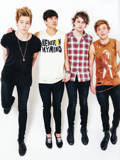 clickrtorfav's tweet photo. RT for One Direction
FAV for 5 Seconds Of Summer http://t.co/OsN6t8p8IS