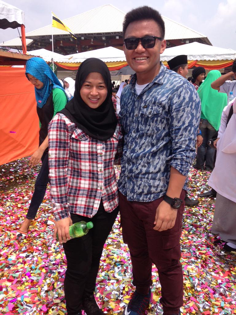 awangkuhadi's tweet photo. 💕💕💕💕💕🙏🙏🙏✨✨✨✨ #HMVisit @pqahanr_ @Itsapoooo http://t.co/VZvLnJl2CM