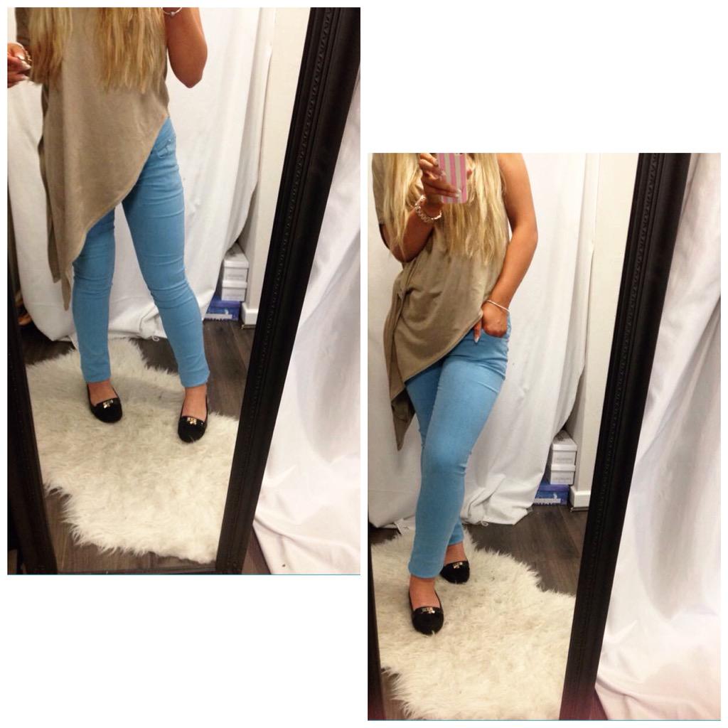 Jeans are an essential for autumn🍂 check out these blue skinnies in store 💙💙 #myayla #newin #intrend #boutique