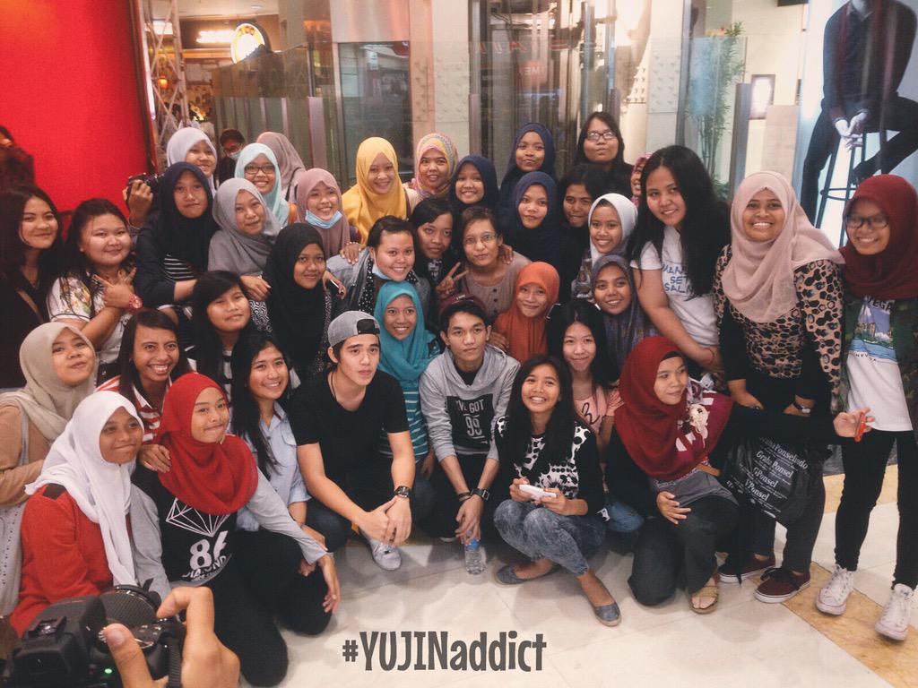 Menyenangkan hari ini di @PlazaSemanggi  #YUJINaddict