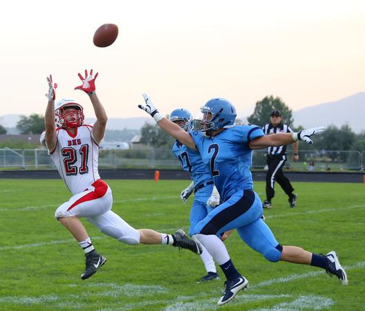 DeseretSports's tweet photo. High school football: Salem Hills rolls over Delta 47-14. By Amberli Nelson and @monica_gibb | http://t.co/DRqjPGbJmA http://t.co/TjUVQvPbIw
