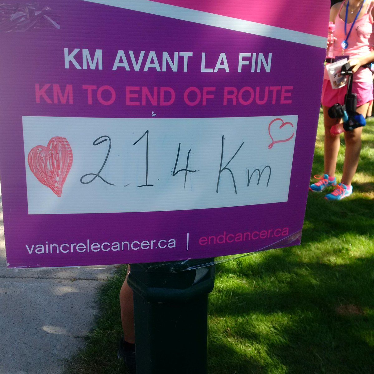 elenarizzuto_TD's tweet photo. What a great start to the walk to end cancer in Montreal with #TDGreenMachineGivingBack m only 21.4km to go go go http://t.co/QxN4bFlWgx