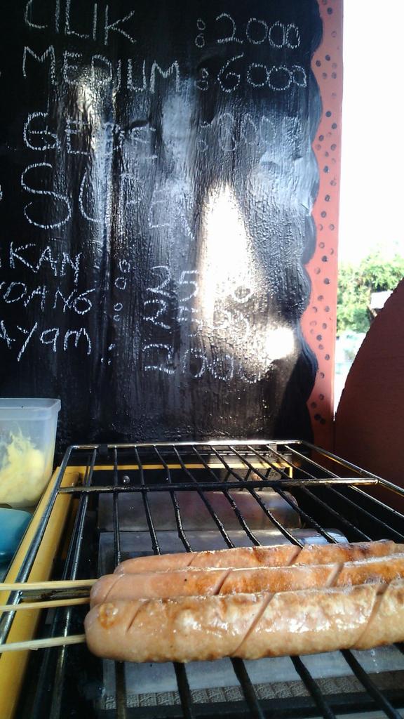 Sosis bakar man.sur <a href="/onetwotrie/">DUREN BABEH</a>