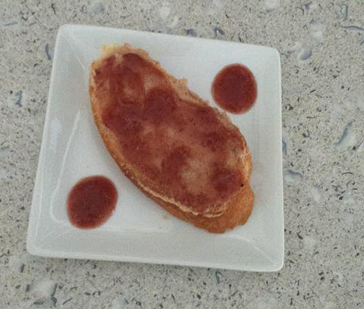 SArtvALDIA's tweet photo. CANTALPINO | Sabroso recorrido por el Concurso de Pinchos de las Fiestas  http://t.co/xTUrBZanOR http://t.co/mqGw5uqPJv