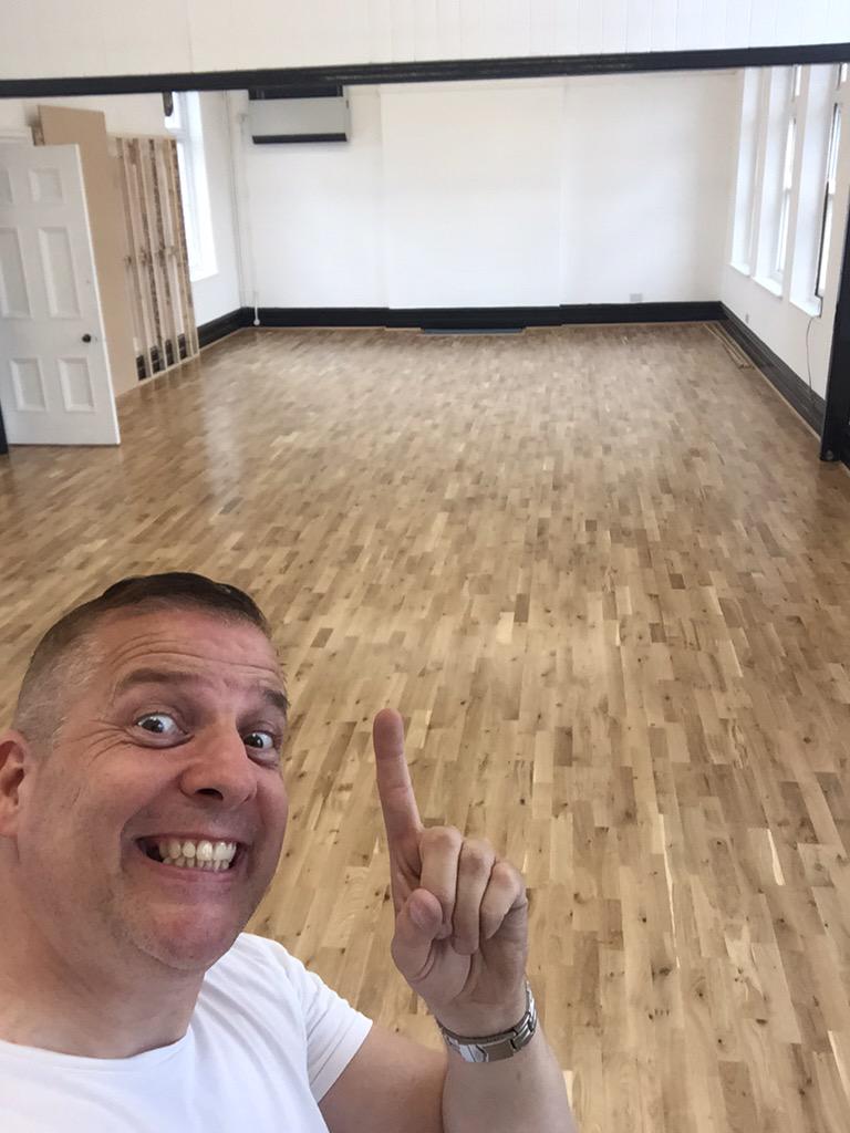VinnieWilliams's tweet photo. Looking good #newstudio http://t.co/ngg0sJcCtK