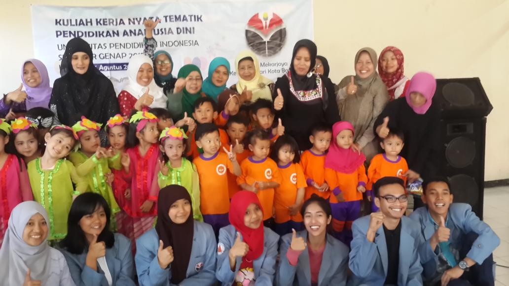 mekarjaya_sip's tweet photo. @ridwankamil @DiskominfoBdg @andri_darusman tampilan anak2 paud tampil lincah dan kreatif berkat bimb gurunya http://t.co/Nv51l5VSK0