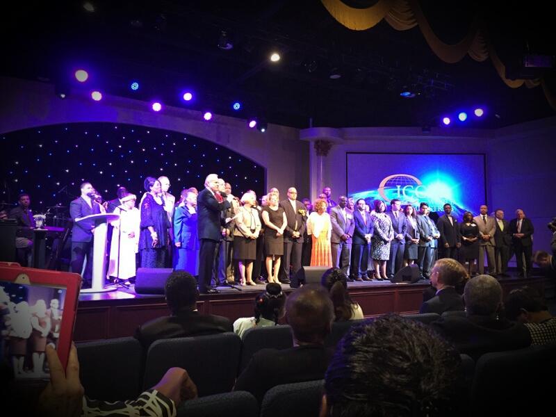 ICCM2015's tweet photo. We just ordained hundreds of ministers to carry the Gospel into all the world @ICCM2015 #ICCM2015 http://t.co/1CS7APPsxS