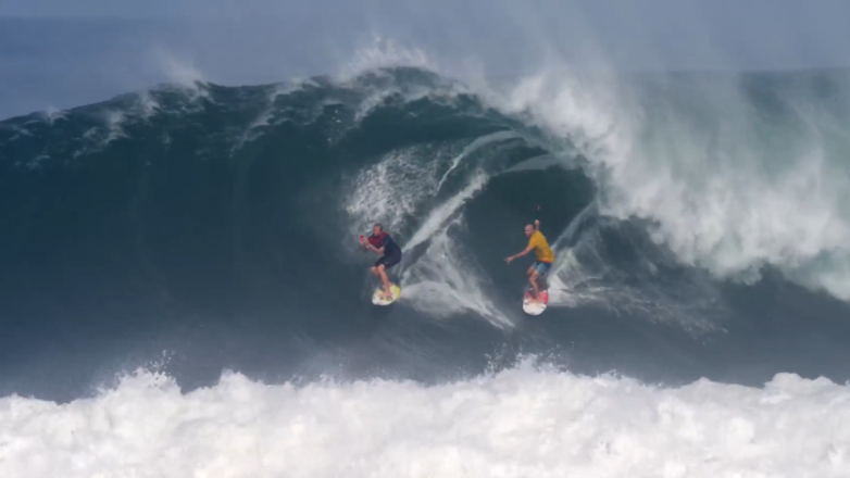 Surfer's tweet photo. Double down in Mexico with @whoisjob and @ShaneDorian808.

VIDEO: http://t.co/n6ooFan8bt http://t.co/dlVRCE6G1Z