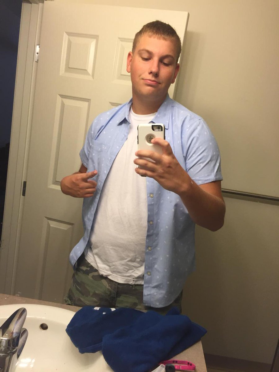 evanladow21's tweet photo. #NewDon15 #BuildingB #Room110 #Madden #MikeStudHomie #ComeThru #BettyWap #California http://t.co/JTTX5jEqlg