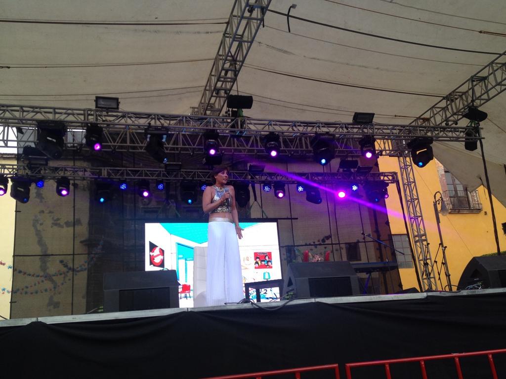 IMAJSMA's tweet photo. #IMAJSMA con @ConsueloDuval festejando el Día Internacional de la Juventud http://t.co/sbj15ZmIcT