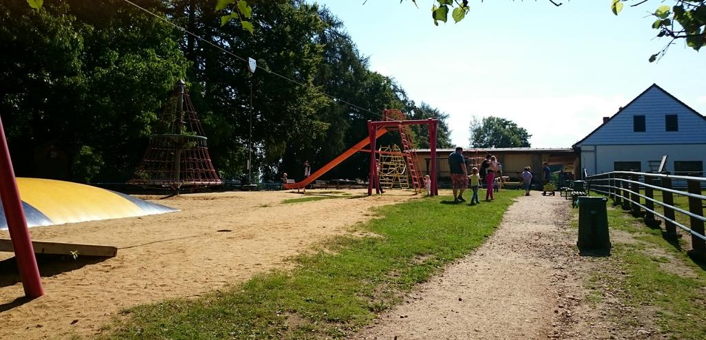 BeateUhlemann's tweet photo. I was with my girlfriend at the Tierpark Hirschfeld http://t.co/nfnQ9FBTxC