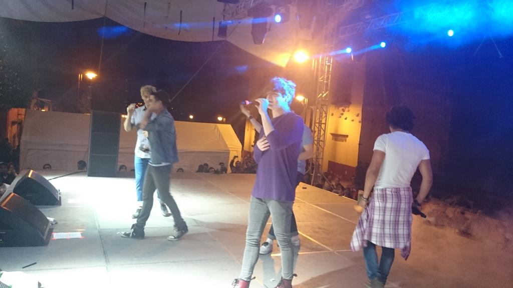 IMAJSMA's tweet photo. @urbandfive @AndrewLarranaga @XtiianZech @carlosbolio_ en San Miguel de Allende #IMAJSMA festejando a los jóvenes http://t.co/tkbB3GgWx3
