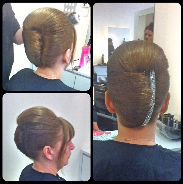 HaleHairStylist's tweet photo. @TerencePaul #Hale #motherofthebride #weddingseason #Wedding #Cheshire #classic #verticalroll #frenchpleat #hairup http://t.co/i3OtlDoBxZ