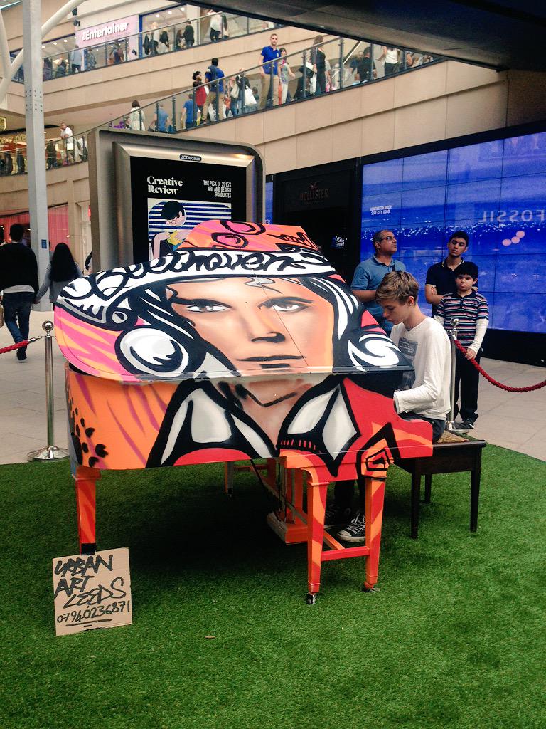 ClemPun's tweet photo. Thanks to the rain I got to see this beautiful performance @leedspiano #meandmypiano http://t.co/BwifkepBvb