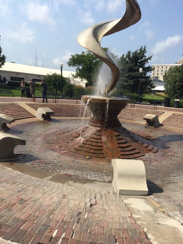 BluejayLife's tweet photo. Should we tell the new students to cool off in @StJohnParishCU Fountain??? *evil laugh* #newjays2015 http://t.co/EmA6LVrpHw
