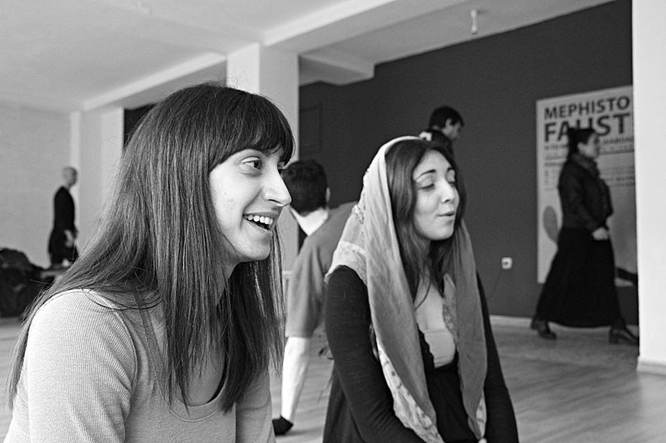 DimopoulouKass's tweet image. Students and profs during rehearsals of &quot;Dido and Aeneas&quot; (Opera Studio @SOYProductions ) So proud of my students!