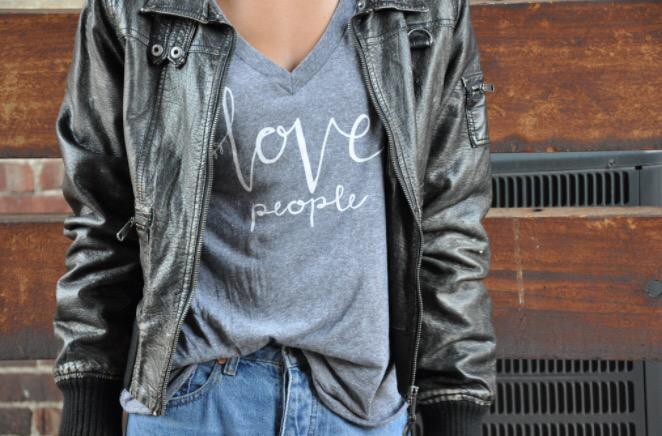 wearlove_314's tweet photo. The small size of this LIMITED EDITION Tee is SOLD OUT. If you love this Tee, order NOW before it's too late! http://t.co/RXosVM9eR8