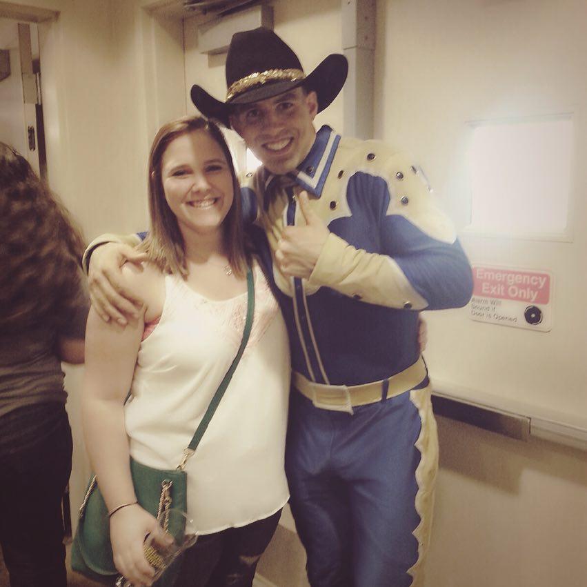 DollysStampede's tweet photo. Thumbs up on your #DixiePic @aliwilson67! Thanks for visiting and sharing your photo http://t.co/6Ep36IQpzD