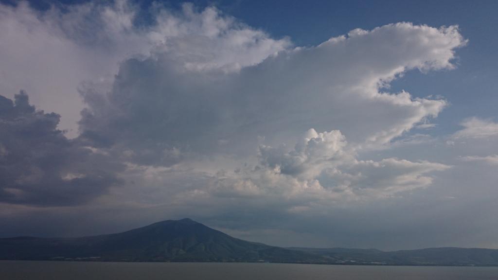 #Chapala #lakeside #clouds