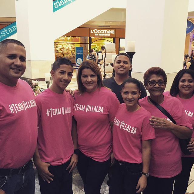 JosefinaLosa's tweet photo. #TeamVillalba en la casa, apoyando a Charlene De Jesús Malavé #MissVillalba. #mpru #PuertoRico #missprwapa #plazala… http://t.co/DEZ3cedKyb